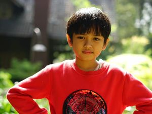 Bintang Yukio Nyanyikan Ulang Lagu Maju Tak Gentar Jelang HUT Ke-78 RI