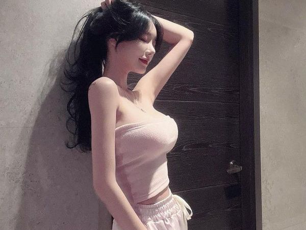 10 Potret Kim Si Won KPoper yang Heboh Disawer Rp 9 M Setelah Jadi BJ