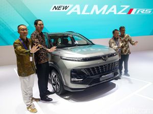 Detikers, Sudah Bisa Pesan Wuling Almaz Hybrid di GIIAS Lho