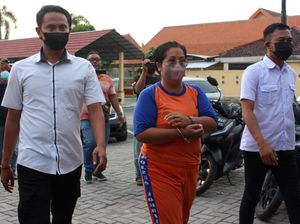 Emak-emak Penipu Modus Jual Minyak Goreng Murah Jombang akan Disidang 3 Kali Emak-emak Penipu Modus Jual Minyak Goreng Murah Jombang akan Disidang 3 Kali