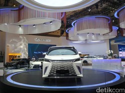 Lexus Nyayur, Ratusan Mobil Terpesan di GIIAS 2023