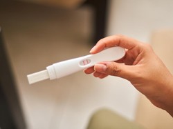 Haru! Dokter Pejuang Garis Dua Akhirnya Punya Anak Kembar usai Menanti 6 Tahun