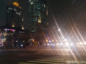Arus Lalin di Bundaran HI Dibuka Lagi Usai Massa Bubarkan Diri