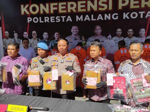 Residivis Pengedar Narkoba Diringkus, Ganja 5,6 Kilogram Disita Residivis Pengedar Narkoba Diringkus, Ganja 5,6 Kilogram Disita