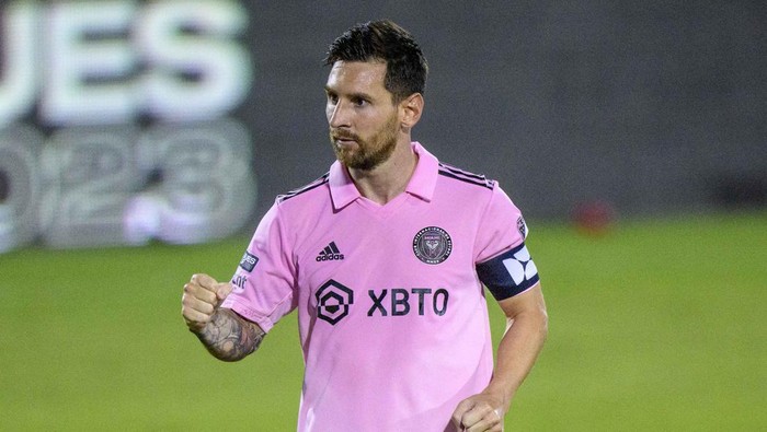 Aug 6, 2023; Frisco, TX, USA; Inter Miami forward Lionel Messi (10) celebrates after he scores a goal on penalty kicks during the game between FC Dallas and Inter Miami at Toyota Stadium. Mandatory Credit: Jerome Miron-USA TODAY Sports