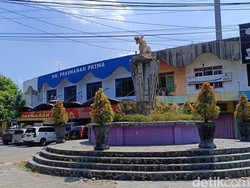 Dalih DLHKP Kota Kediri soal Patung Macan Putih Persik yang Tak Terawat