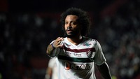 Bek kiri: Marcelo. Foto: AFP/LUIS ROBAYO