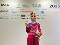 Bangganya Penulis Ippho Santosa, Medina Khaira Fastabiqa Juara Skate Asia 2023
