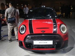 MINI Cooper S 5-Door Sport Mengaspal, Mau Bawa Pulang Siapin Duit Segini
