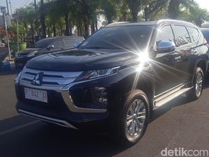 Pemkab Jember Bagi-bagi Pajero untuk Forkopimda Pemkab Jember Bagi-bagi Pajero untuk Forkopimda