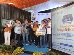 Warga Garut Ketiban Rezeki Nomplok di Acara Panen Hadiah Simpedes BRI