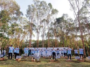 Peduli Lingkungan Konservasi dan Restorasi Hutan di Riau