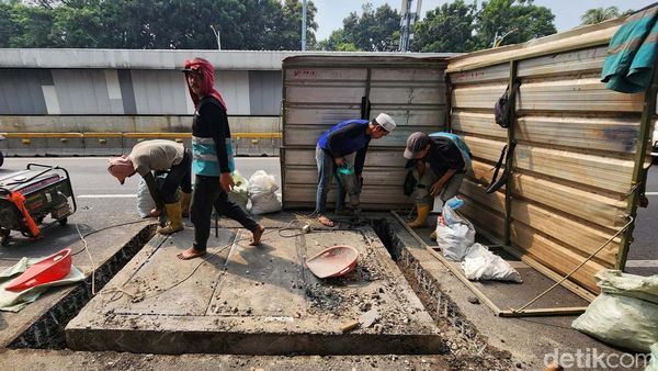 Pelan-pelan, Ada Bongkaran Box Cluvert di Sisimangaraja Jaksel