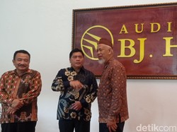 PTDI Resmikan Auditorium BJ Habibie