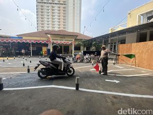 Uji SIM C Pakai Aturan Baru, Warga Depok hingga Prajurit TNI Yakin Lulus Uji SIM C Pakai Aturan Baru, Warga Depok hingga Prajurit TNI Yakin Lulus