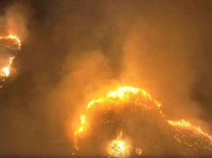 Potret Ngerinya Kebakaran Hutan di Hawaii