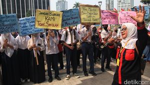 Protes Sistem PPDB dan Zonasi, Siswa dan Wali Murid Demo Kemendikbud