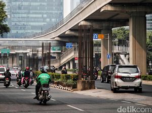 Bagai Batu Nisan Raksasa, Begini Sejarah Panjang Tiang Monorel Jakarta Bagai Batu Nisan Raksasa, Begini Sejarah Panjang Tiang Monorel Jakarta