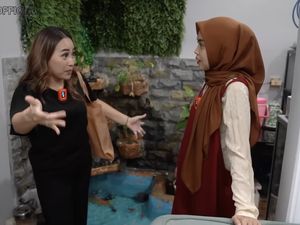 9 Foto Rumah Mpok Alpa di Kampung, Posisi Kamar Utama Tak Diduga