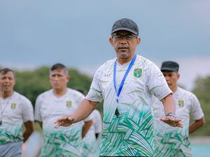 Persebaya Ternyata Juga Parkirkan Bejo Sugiantoro dan Mustaqim Persebaya Ternyata Juga Parkirkan Bejo Sugiantoro dan Mustaqim