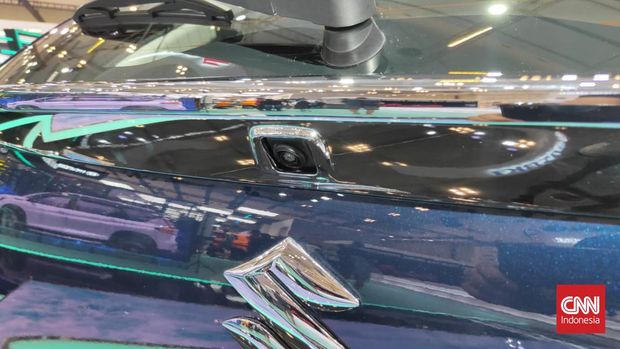 Suzuki Baleno 2023 mendapatkan pergantian headunit 9 inci dan tambahan kamera 360 di Gaikindo Indonesia International Auto Show (GIIAS), Jumat (11/8/2023).