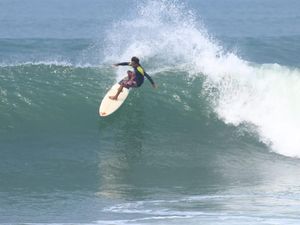 Diikuti 4 Negara, Cimaja Surfing Festival Suguhkan Indahnya Pantai Sukabumi Diikuti 4 Negara, Cimaja Surfing Festival Suguhkan Indahnya Pantai Sukabumi