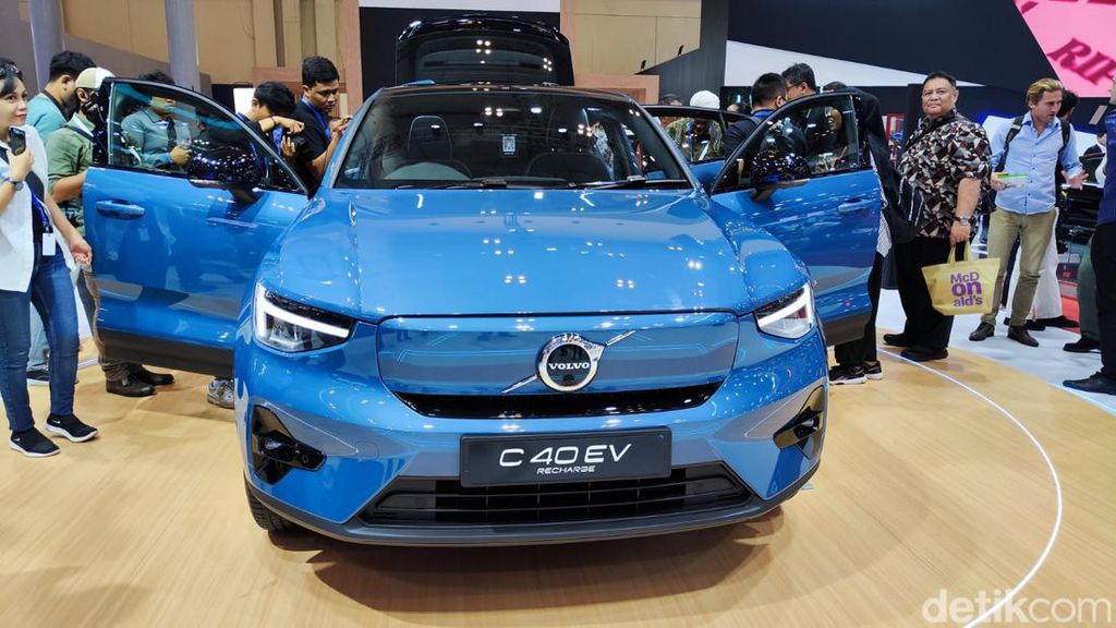Fokus ke Elektrifikasi, Volvo Kenalkan C40 Pure Electric Fokus ke Elektrifikasi, Volvo Kenalkan C40 Pure Electric