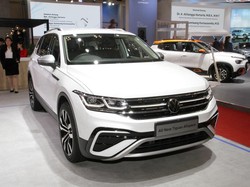 Dapat Payung Cantik Udah Biasa, VW Gelar Program Beli Mobil Dapat Mobil!