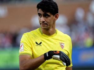 Courtois Cedera, Ini Tiga Kandidat Kiper Baru Madrid Courtois Cedera, Ini Tiga Kandidat Kiper Baru Madrid