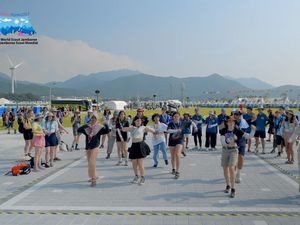 Kenalkan! Ini Elok, Pramuka Indonesia yang Viral Ngedance K-Pop di Jambore Dunia