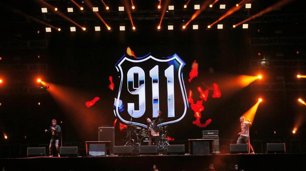 Ajak Nostalgia, 911 Puji Kemeriahan Penonton di Jakarta