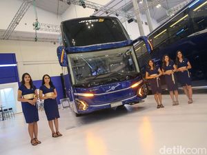 Adiputro Jetbus 5 SDD Jadi Bus Terfavorit di GIIAS 2023 Adiputro Jetbus 5 SDD Jadi Bus Terfavorit di GIIAS 2023