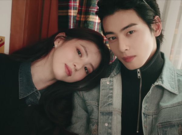 8 Foto Han So Hee dan Cha Eun Woo Jadi Couple Kampus, Bikin Fans Ambyar