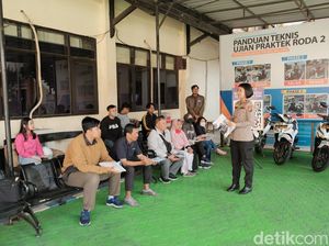 90 Persen Pemohon SIM C di Malang Lulus Ujian Teori Berkat Buku Ini 90 Persen Pemohon SIM C di Malang Lulus Ujian Teori Berkat Buku Ini