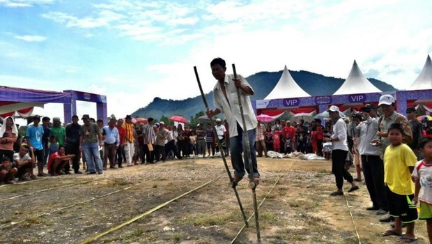 Lomba Balap Engrang/ Foto: Detik Foto: Detik