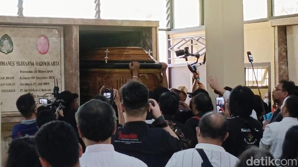 Selamat Jalan Uskup Surabaya, Istirahat dalam Damai di Mausoleum Puhsarang