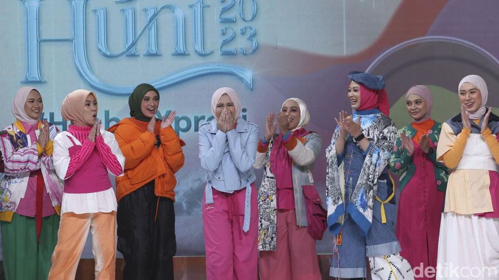 10 Foto Penampilan Memukau Finalis Emeron Hijab Hunt 2023 di Grand Final 10 Foto Penampilan Memukau Finalis Emeron Hijab Hunt 2023 di Grand Final