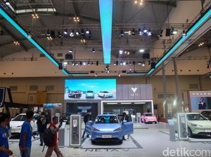 3 Penyebab Orang RI Belum Sepenuhnya Minat Mobil Listrik 3 Penyebab Orang RI Belum Sepenuhnya Minat Mobil Listrik