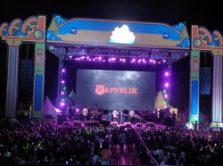 Pecah! Repvblik Goyang Warga Garut di Puncak Acara Pesta Rakyat Simpedes