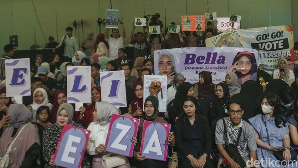Potret Kemeriahan Emeron Hijab Hunt 2023, Pendukung Finalis Bawa Banner Unik