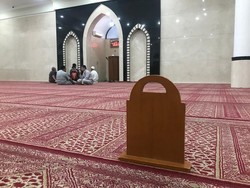 Hukum Salat Menggunakan Pembatas dan Benda yang Bisa Dijadikan Sutrah