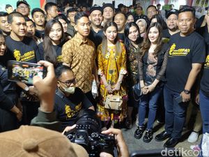 Gibran Temui Relawan Pendukungnya dari Jakarta di Sela Dampingi Ganjar