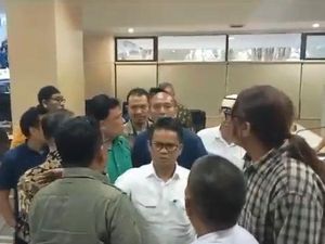 Duduk Perkara Ricuh Tolak Proyek PSEL di DPRD Makassar-Warga Ancam Tutup TPA Duduk Perkara Ricuh Tolak Proyek PSEL di DPRD Makassar-Warga Ancam Tutup TPA