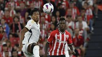 Nico Williams - Athletic Bilbao. Dengan berkontribusi terhadap 20 gol dari 32 laga musim ini, pemain 21 tahun itu dikabarkan berada di posisi atas daftar incaran MU di musim panas. Foto: AP/Alvaro Barrientos