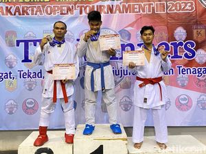 Top! Personel Brimob Polda Riau Raih Medali Emas di Ajang Internasional Karate Top! Personel Brimob Polda Riau Raih Medali Emas di Ajang Internasional Karate