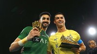 Cristiano Ronaldo turut menangi gelar individu yakni Golden Boot alias top skor Liga Champions Arab dengan enam gol yang dicetaknya dari enam laga! (dok Al Nassr)