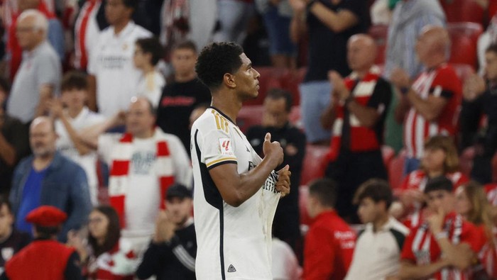 Soccer Football - Spain - LaLiga - Athletic Bilbao v Real Madrid - San Mames, Bilbao, Spain - August 12, 2023 Real Madrids Jude Bellingham celebrates after the match REUTERS/Vincent West