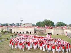Sambut HUT RI, Pemprov Bengkulu Gelar Kirab Bendera di Benteng Marlborough