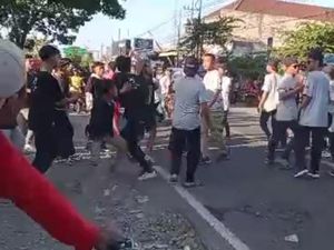Gerak Jalan di Banyuwangi Ricuh gegara Peserta Lempar Batu ke yang Lain Gerak Jalan di Banyuwangi Ricuh gegara Peserta Lempar Batu ke yang Lain
