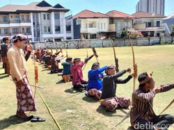 Lomba Memanah Tradisional Digelar di Surabaya, Peserta hingga dari Malaysia
